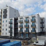 prace wokół terenu przy budynku